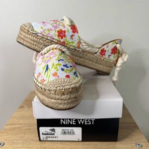 New Nine West Meaks Ankle Wrap Floral Flats Size 6